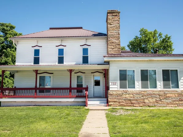 720 Water St, New Hartford, IA 50660