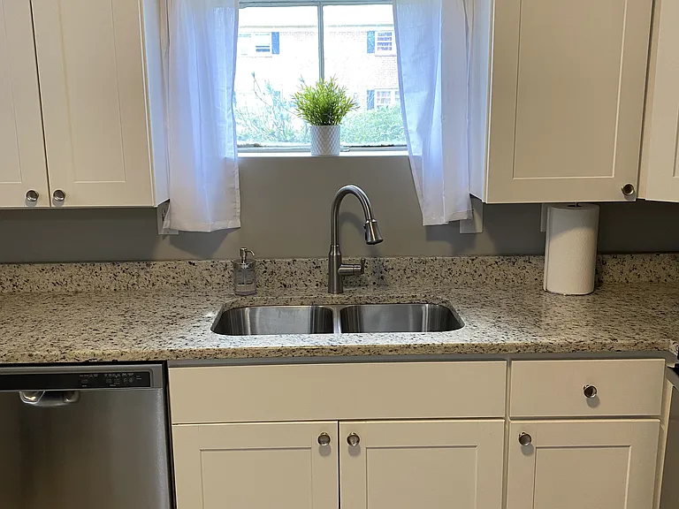 1304 Belleview Ave #1-B — Photo 7