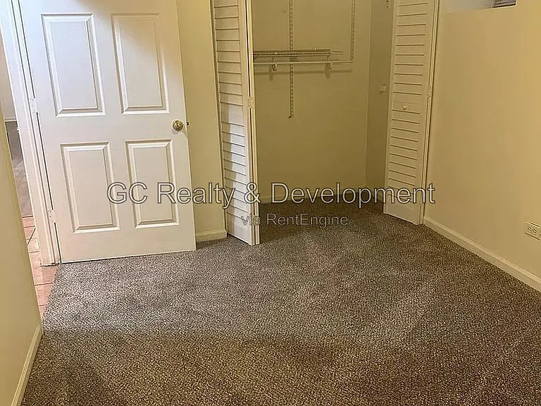 4422 S Saint Lawrence Ave #B — Photo 9