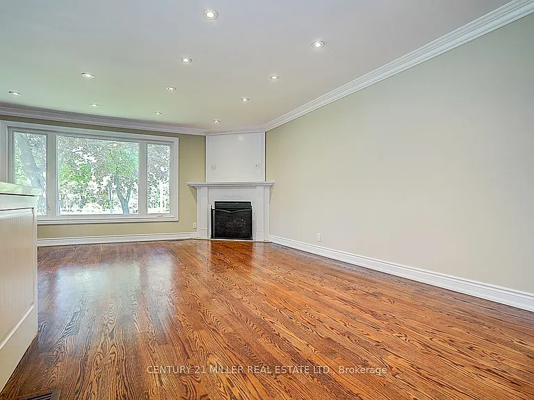 37 Dallington Dr — Photo 9