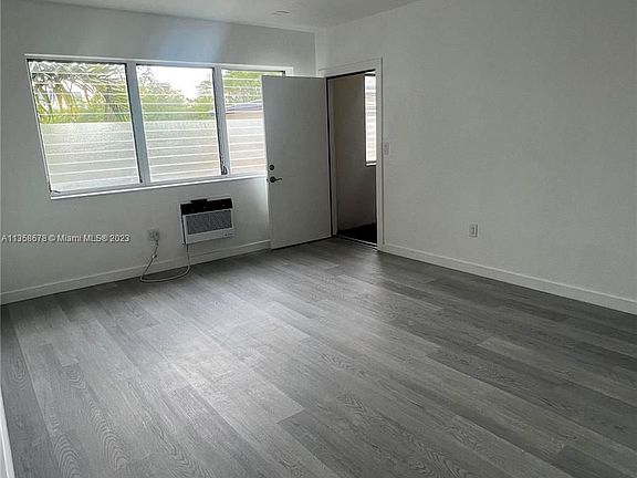 3rd image of 215 Zamora Ave APT 6