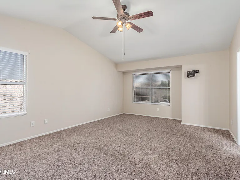 12545 W Cambridge Ave — Photo 28