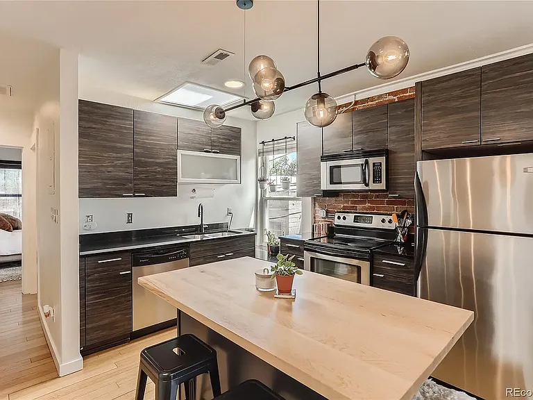 2306 Glenarm Pl #208 — Photo 4