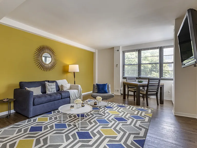 Broadview Apartments — Photo 18
