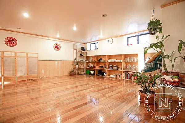 Rented by Nolita Group | media 9