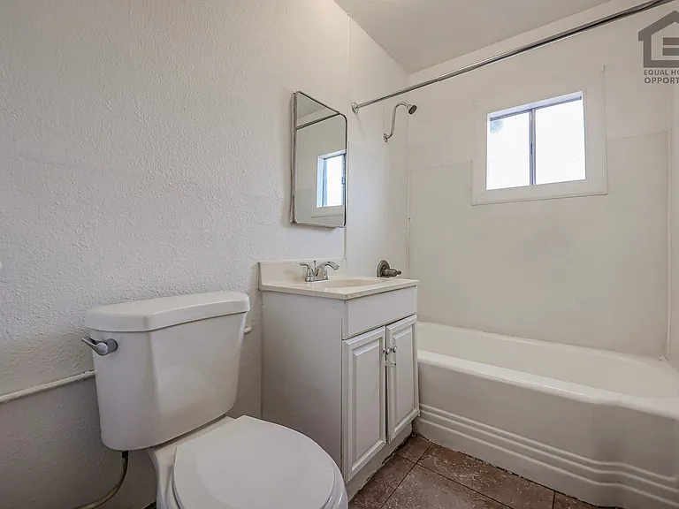 3601 W Melvin St — Photo 64