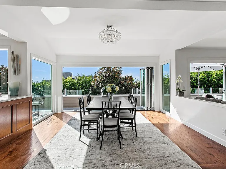 1010 Emerald Bay — Photo 10