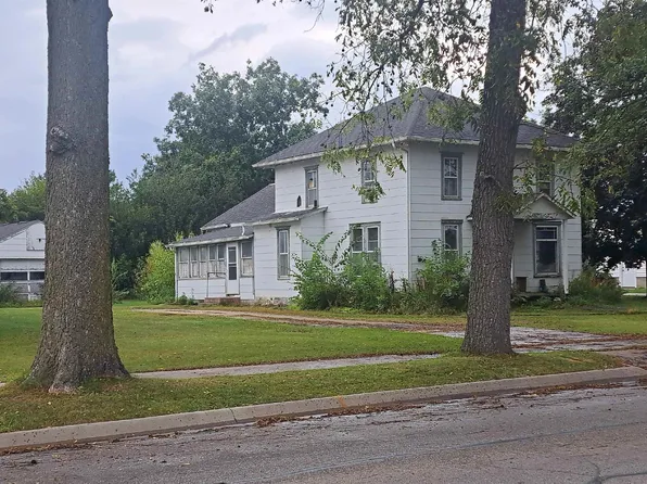 606 S Main St, Tripoli, IA 50676