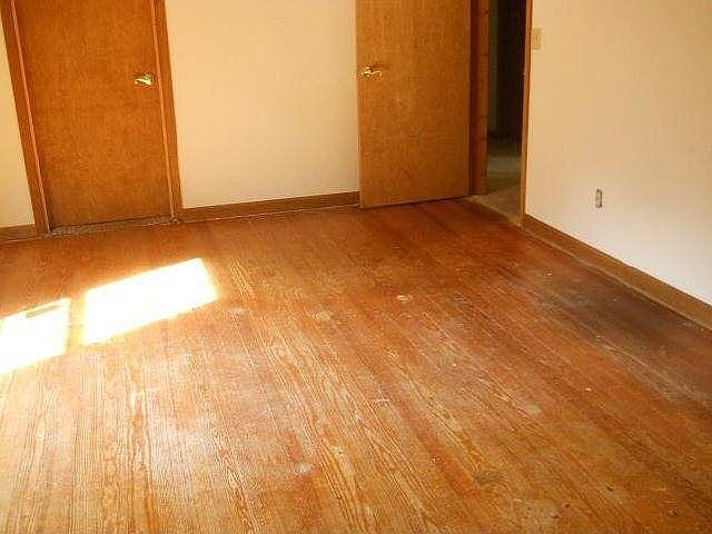 2nd image of 110 Peachtree Cir