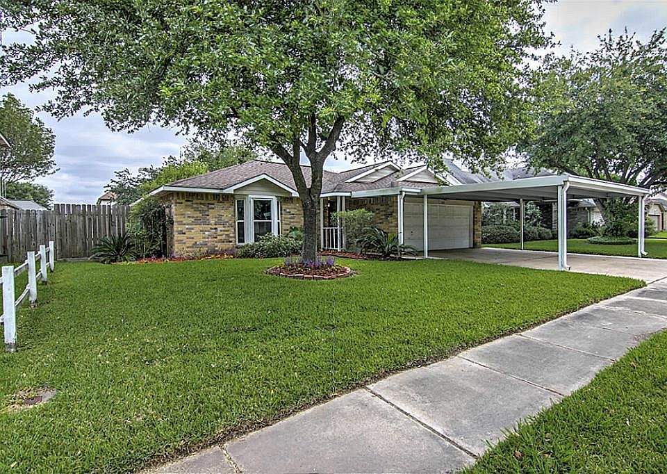 1st image of 1109 Willowbriar Ln