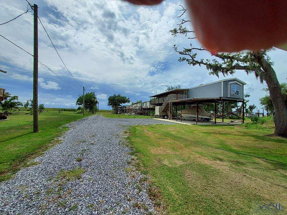 2nd image of J And V Guidry Court Pointe Aux
