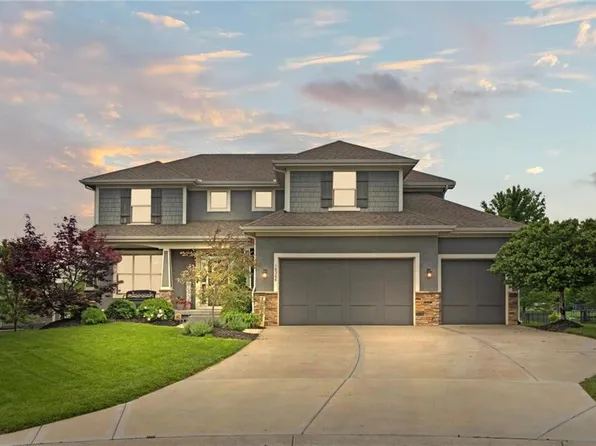 16366 S Hall St, Olathe, KS 66062