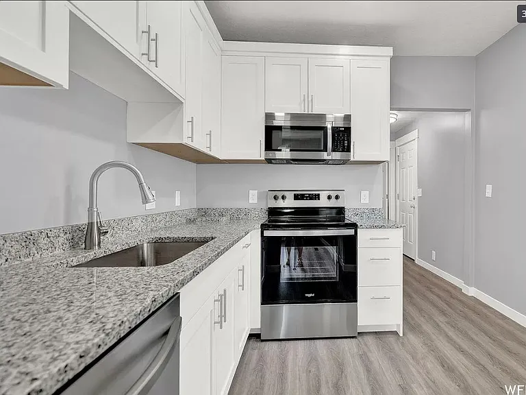 2820 Porter Ave — Photo 2