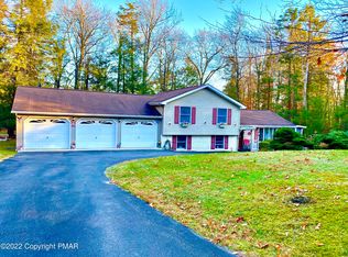 114 Phaeton Ln, Tobyhanna, PA 18466