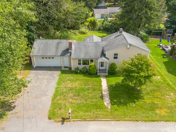 82 Sande Avenue, Waterbury, CT 06710