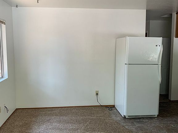 4th image of 1132 Hobart St #510584A5D