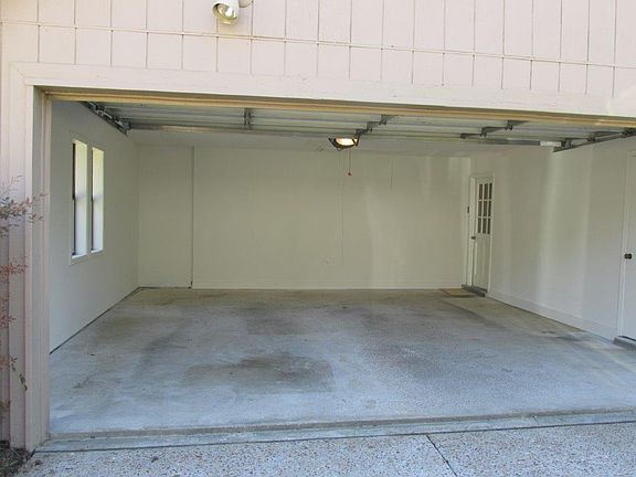 5th image of 5911 Pamela Ann Dr S