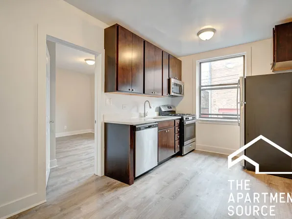 2340 N Spaulding Ave #1B, Chicago, IL 60647