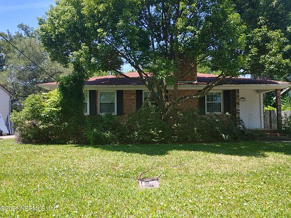 2nd image of 2222 Larchmont Rd