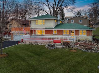 1103 Adams Ave, Wauconda, IL