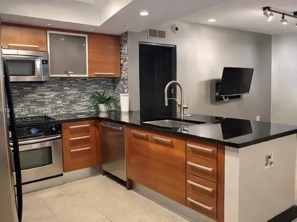 2030 S Douglas Rd APT 414, Coral Gables, FL 33134