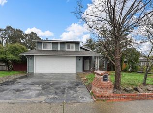 5920 Willowynd Dr, Rocklin, CA 95677