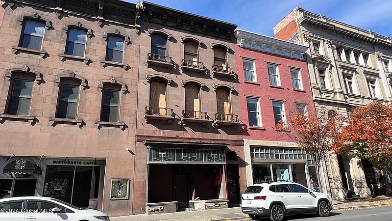 2nd image of 83 4th Street