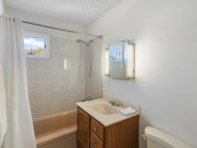 19 Deforest Rd — Photo 13