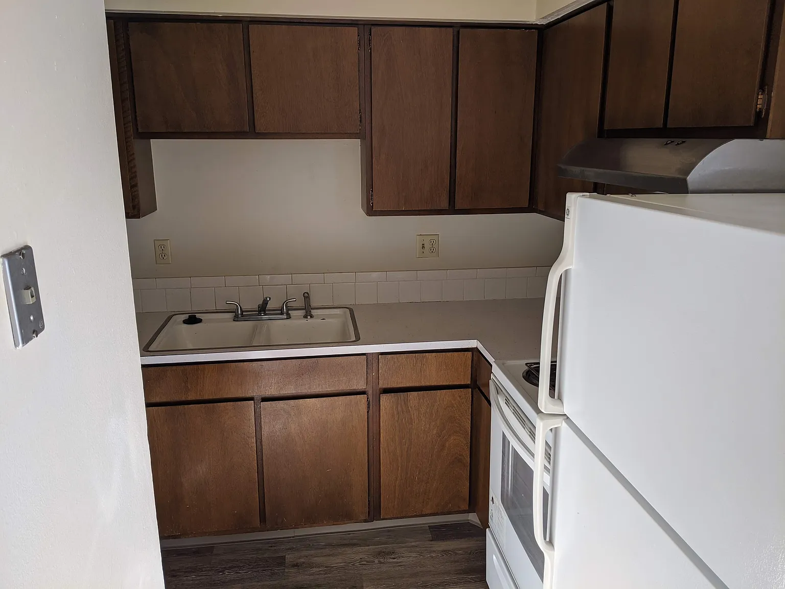 2 bed, 951 sqft, $1,300 — Photo 2