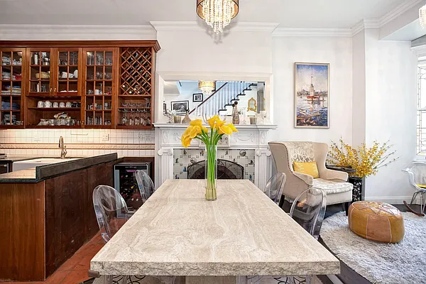 Rented by Douglas Elliman | media 14