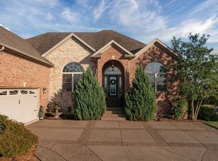 3008 Falcon Ridge Ct, Jeffersonville, IN 47130