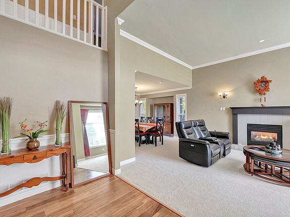 5th image of 14763 31a Ave