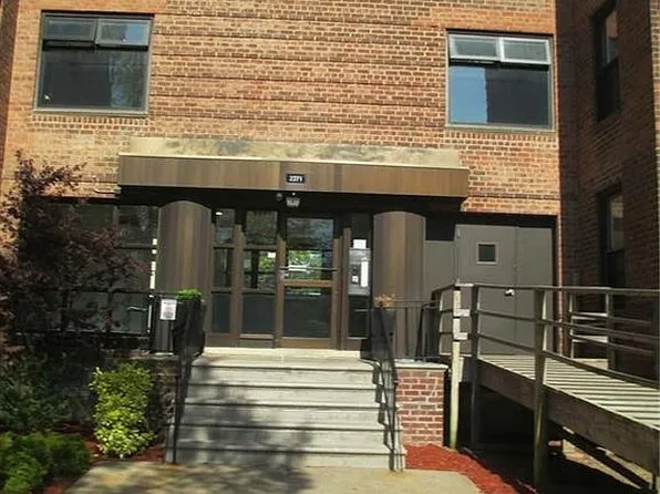 2271 Knapp St APT 2E, Brooklyn, NY 11229