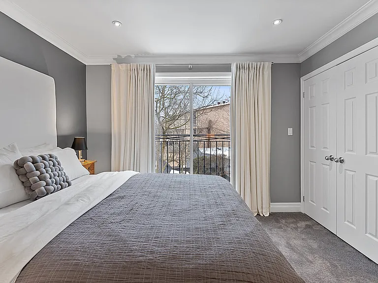 111 Summerhill Ave — Photo 35