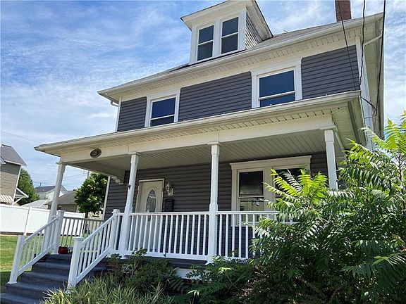 2nd image of 520 Grove St