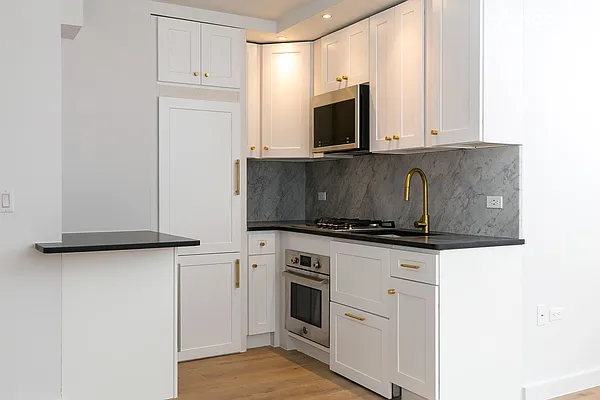 Rented by Nooklyn NYC LLC | media 29