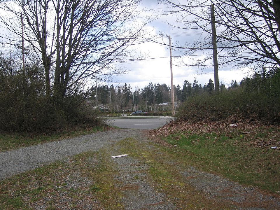 Road from 21st into property