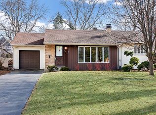361 Woodstock Ave, Glen Ellyn, IL 60137