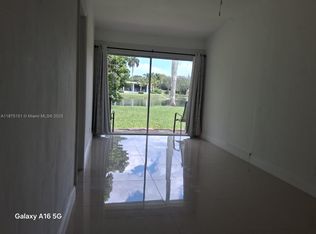 20 Holly Ln, Plantation, FL 33317
