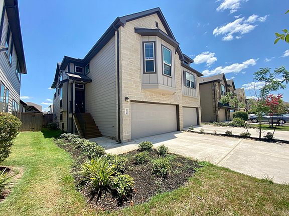 2nd image of 8758 Laurel Crest Dr