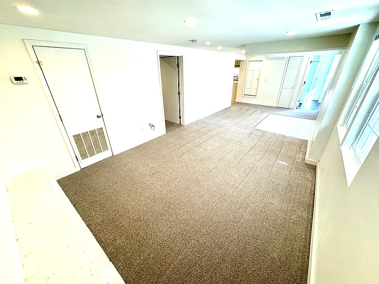 567 Whispering Hills Dr #B — Photo 13