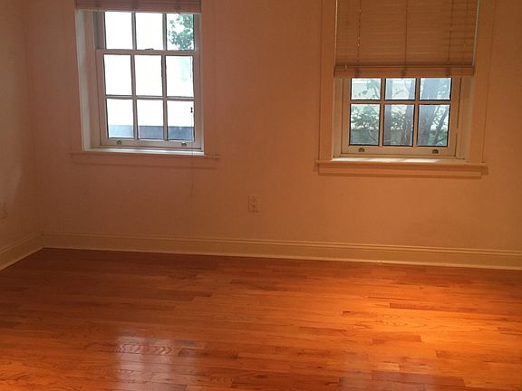 5th image of 215 S Quince St #1