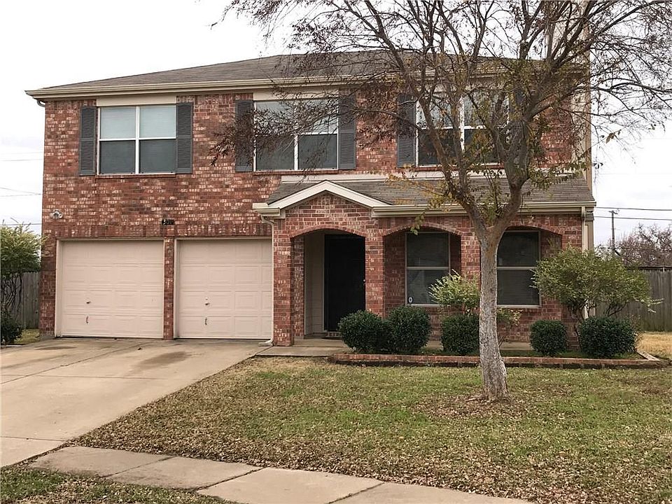 1st image of 301 Oakhurst Dr