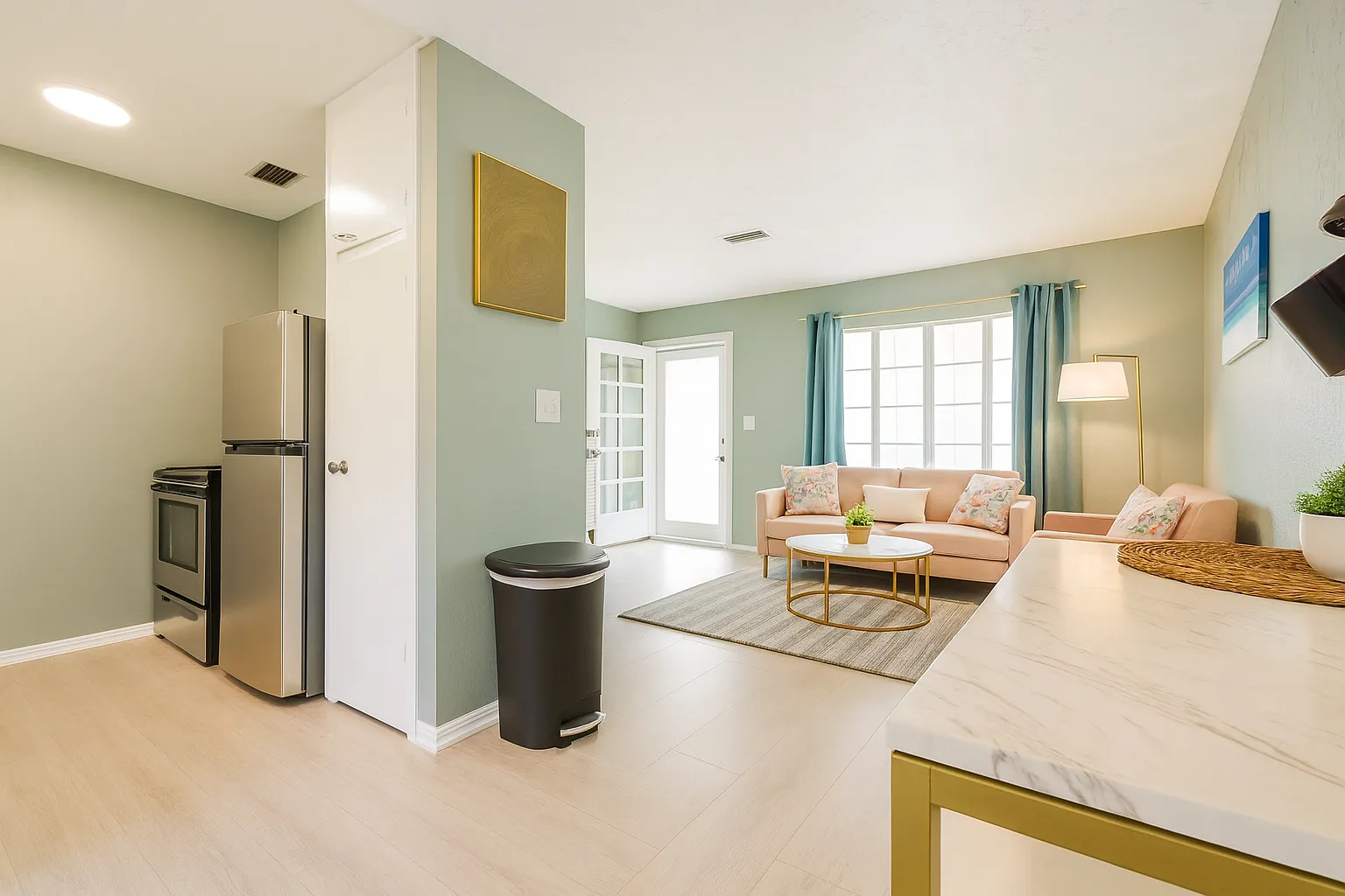 2 bed, 800 sqft, $2,250 — Photo 4