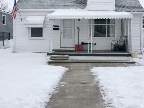 27052 Ridgewood St, Roseville, MI 48066