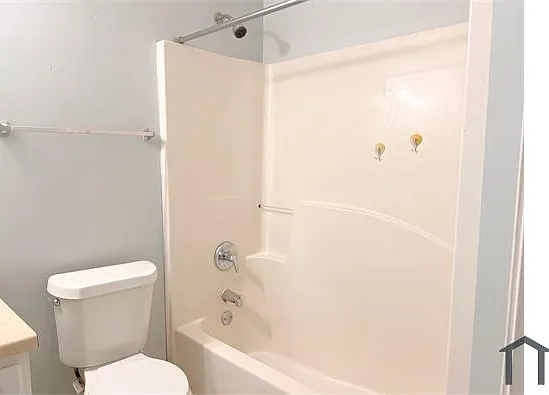 869 Center Hill Ave NW #2 — Photo 9