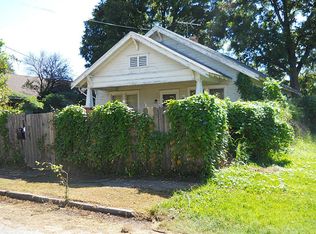 111 Goldenrod St, Houston, TX 77009