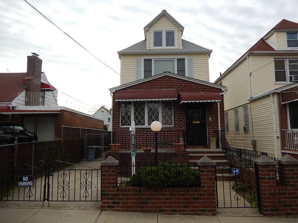 1st image of 2352 102nd St