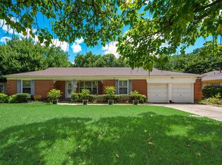 1222 Ross Dr, Irving, TX 75061