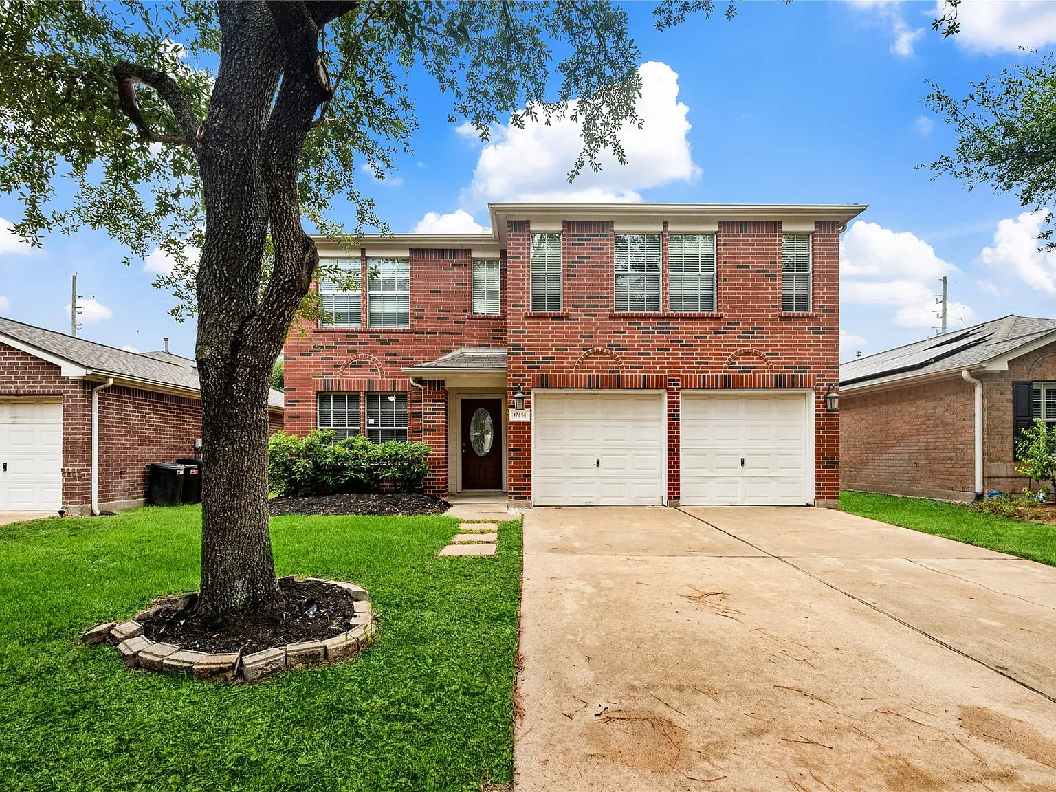4 bed, 2.5 bath, 3140 sqft, $2,700 — Photo 2